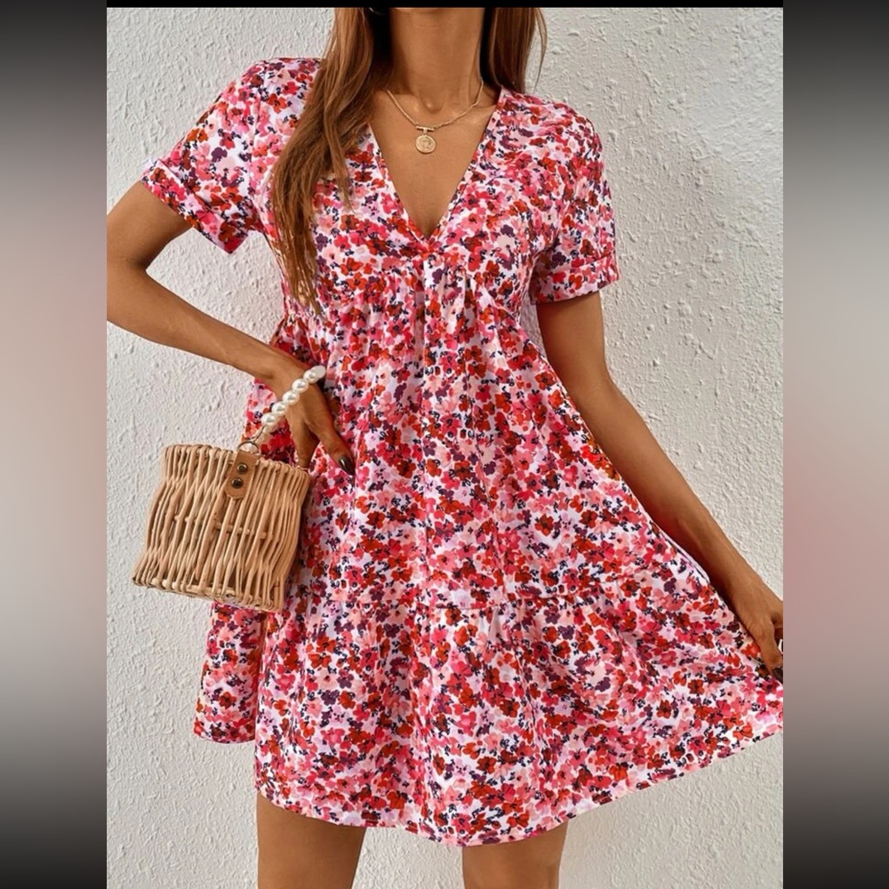 New SHEIN Medium 6 Frenchy Ditsy Pink Red Flower Floral Print V-Neck Dress